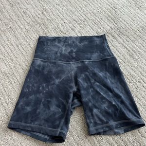 lululemon Align™ High-Rise Short 6" Diamond Dye Pitch Grey Graphite Grey size 4